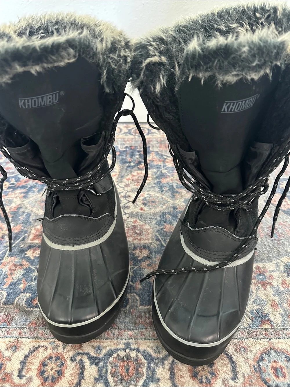 Khombu Black Faux Fur Lined Lace-Up Winter Boots
